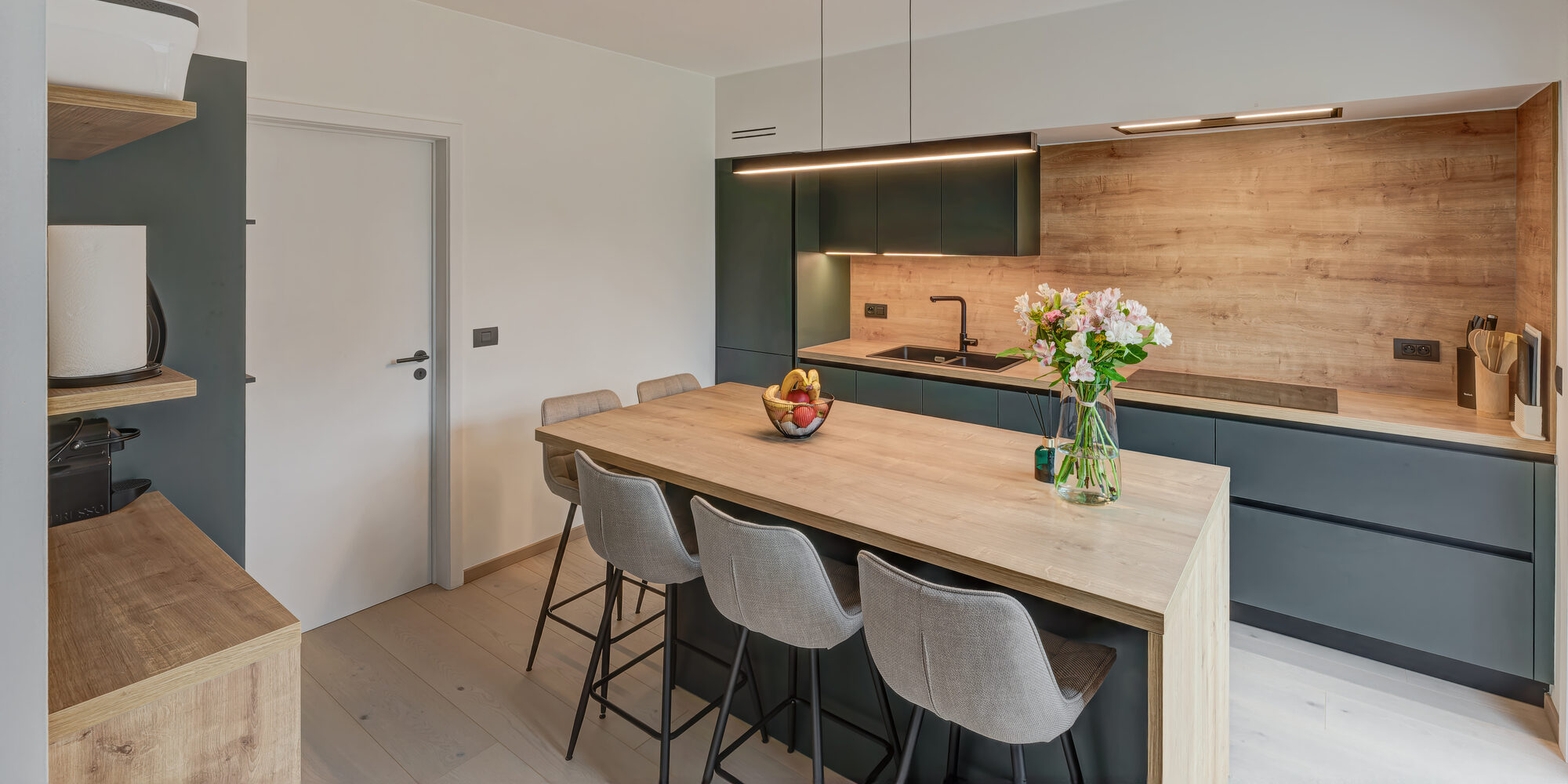 Over ons | Keukens en maatwerk interieur | Euro Shop Roeselare
