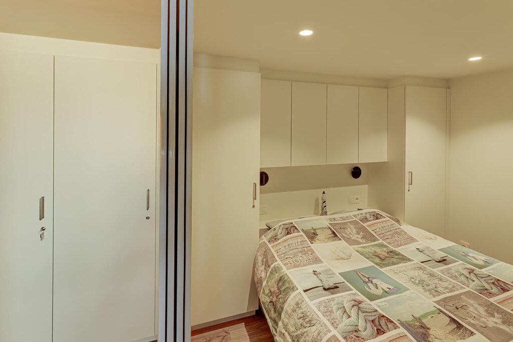 Dressing & maatwerk | Keukens en maatwerk interieur | Euro Shop Roeselare