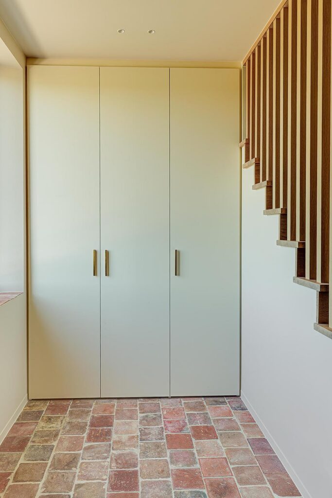 Dressing & maatwerk | Keukens en maatwerk interieur | Euro Shop Roeselare