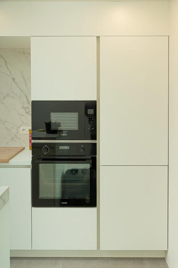 Project Harelbeke | Keukens en maatwerk interieur | Euro Shop Roeselare
