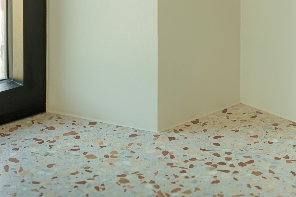 Interieur Project Aartrijke (bijkeuken) | Keukens en maatwerk interieur | Euro Shop Roeselare
